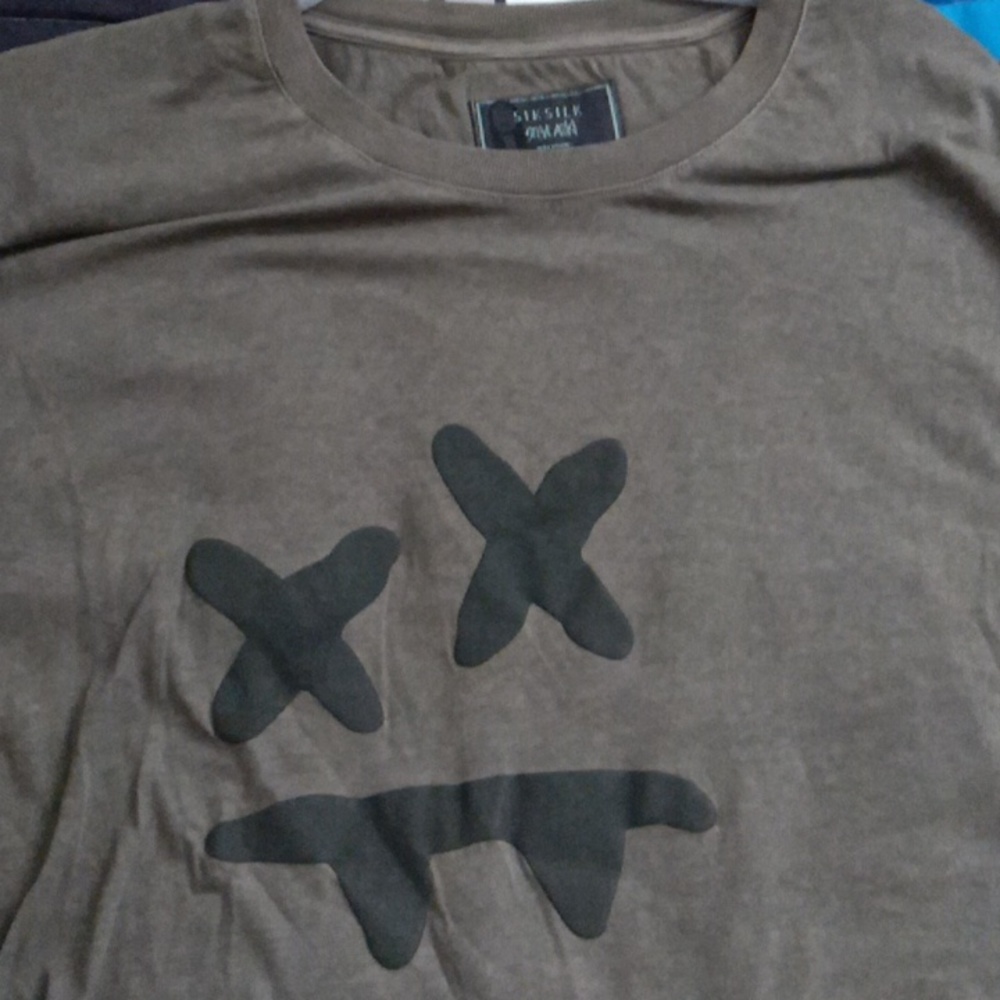 Steve Aoki T-shirt. Rare dark brown